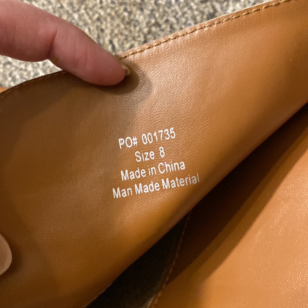 Used knee high boot - Picture 10 of 10